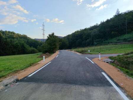 Prenovljenih 420 mestrov ceste proti Merečam  (7)